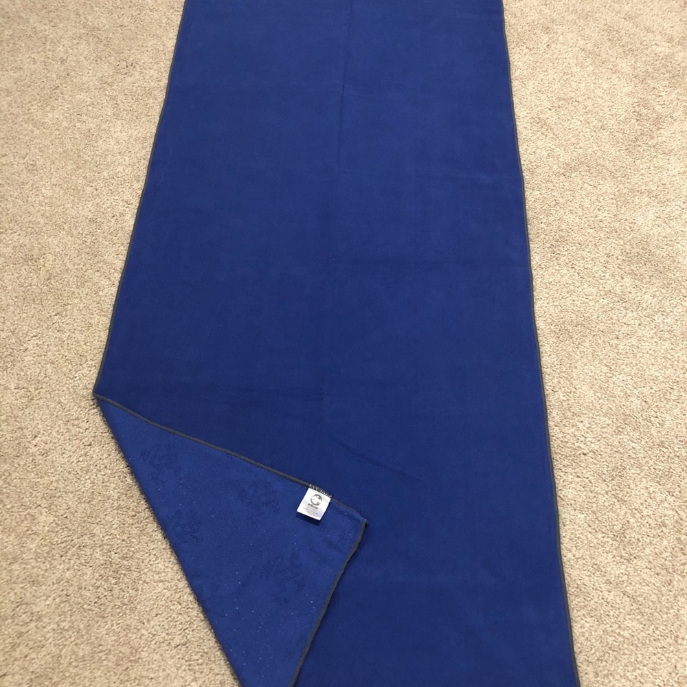 Manduka eQua yoga mat towel